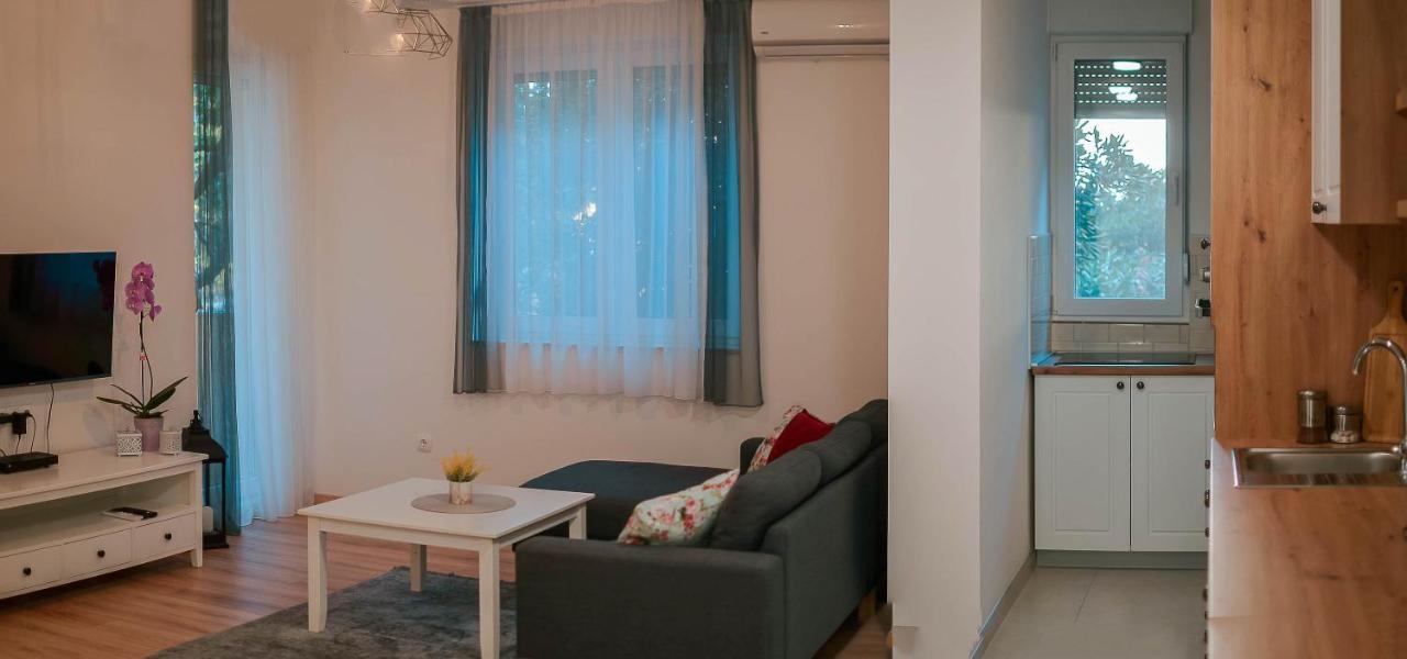 Bell Tower Apartment Mostar Bagian luar foto