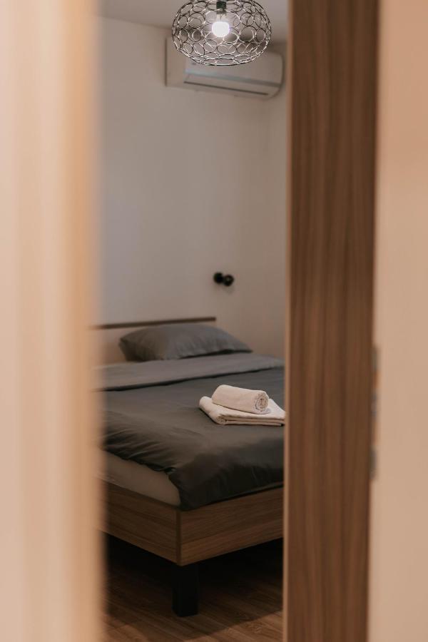 Bell Tower Apartment Mostar Bagian luar foto