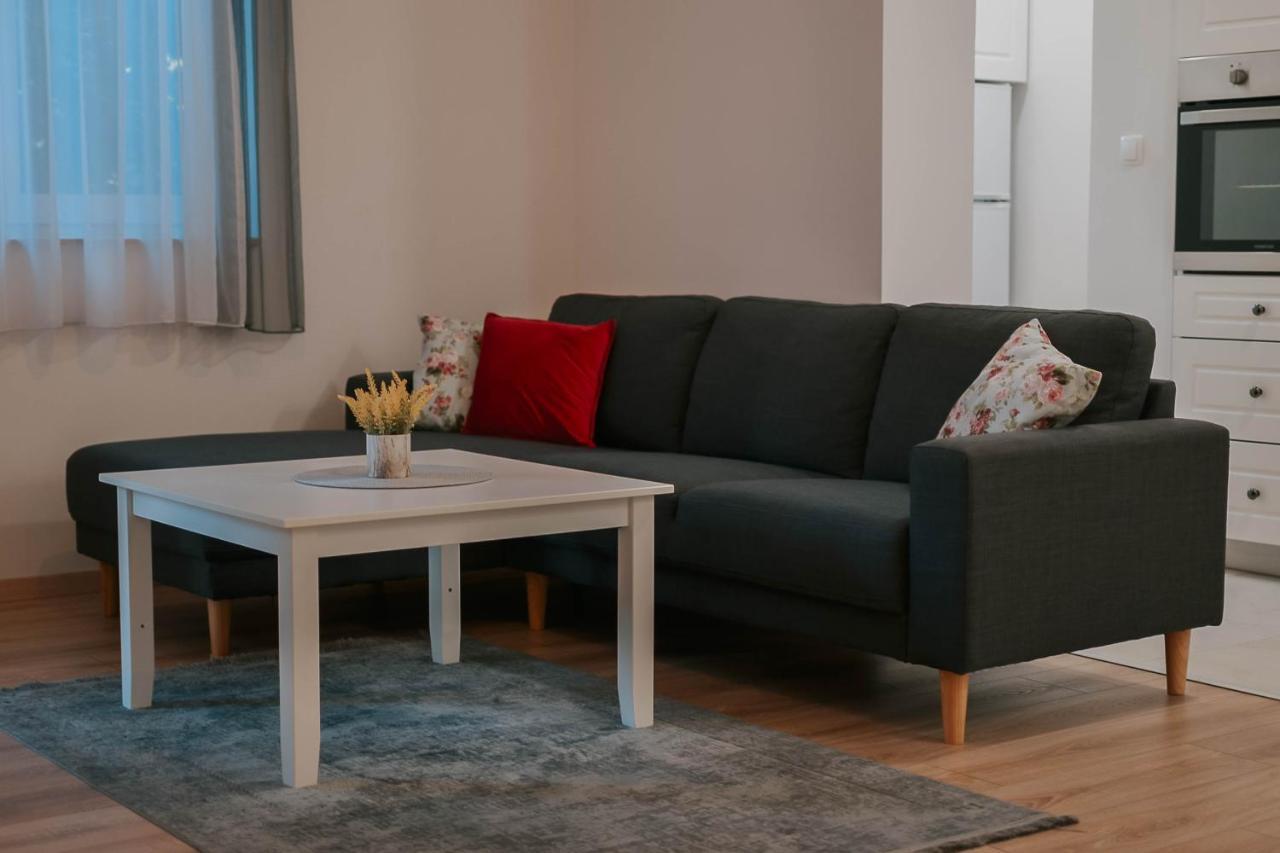 Bell Tower Apartment Mostar Bagian luar foto
